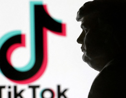 Trump, TikTok'un satılmasının önünü açan kararnameyi imzaladı