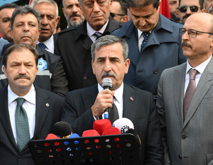 Türkiye Kamu-Sen'den memur ve emeklilere "ek zam" talebi