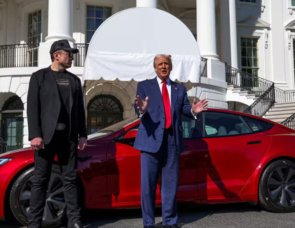 Elon Musk’ın siyasi çizgisi Tesla’ya pahalıya patladı: 1 milyondan fazla araçlık satış kaybı