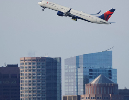 ABD’de hükümet krizi havayollarını felç etti: Yüzlerce uçuş iptal, kaos büyüyor