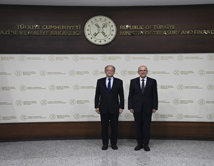 Bakan Şimşek duyurdu: Asya Kalkınma Bankası'ndan 3 yılda 7 milyar dolarlık finansman