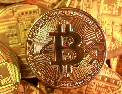 Bitcoin 6,5 ayın en düşüğünden toparlanma arayışında