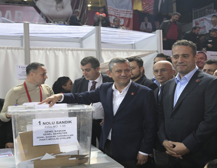 CHP'nin A takımı belli oldu: Özgür Özel'in listesi firesiz geçti