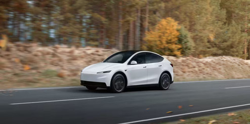 Tesla'dan yeni araba: Altı koltuklu yeni Model Y satışa çıktı