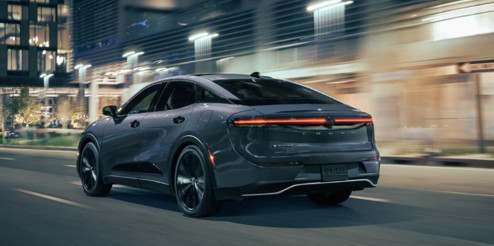 Toyota yakıt dostu yeni model otomobilini tanıttı: Türkiye'de satılacak mı? İşte fiyatlar...