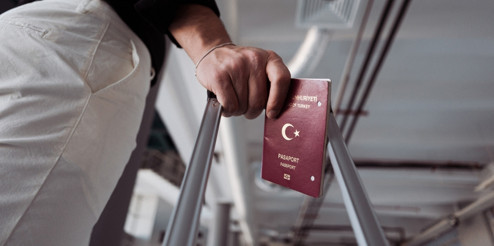 Türkiye'de üniversite mezunları en çok hangi ülkeye gidiyor? Beyin göçü oranı yüzde 2,2'ye çıktı