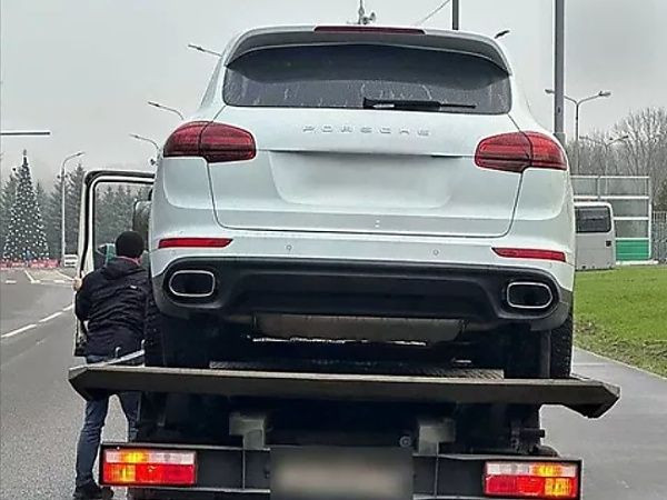 Rusya'da Porsche paniği: Yüzlerce araç çalışmadı - Resim: 2