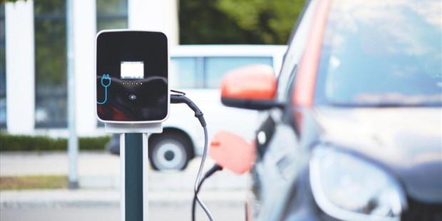 AB'de elektrikli otomobil pazar payı yüzde 13,6'ya geriledi