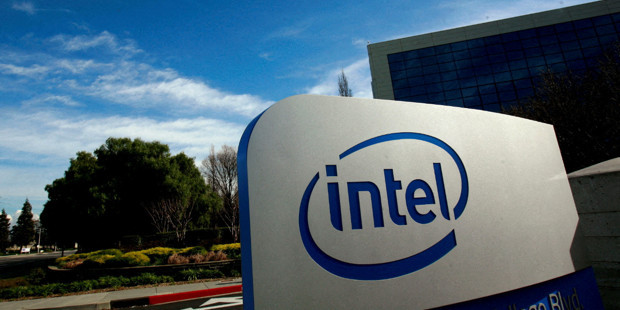 Intel'in dönüşü: İstemeye istemeye sattığı fabrikanın hisselerini geri alıyor