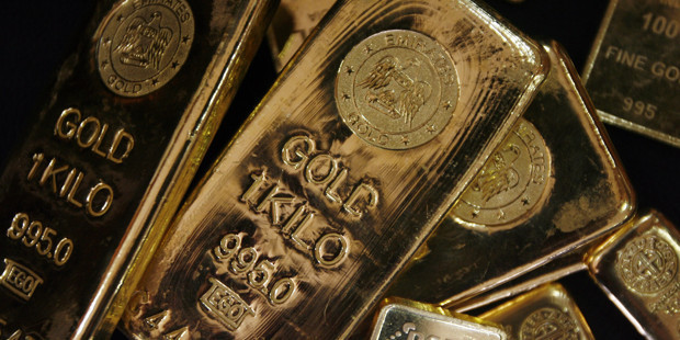 Faiz kararı öncesi altın fiyatları yatay seyrediyor: Gümüş rekora doymak bilmiyor