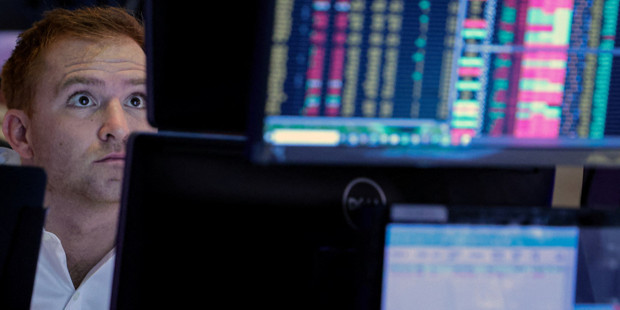 BofA anketi: Yatırımcılar hisse ve emtiada ağırlık artırdı