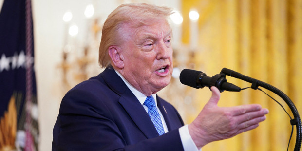 Trump'tan 3 milyon dolarlık çip anlaşmasından çekilme emri