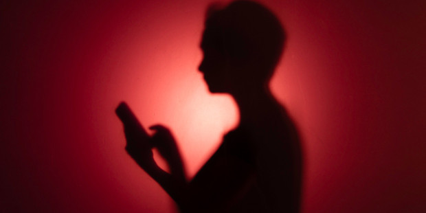 Tükenmişlik sendromu yaşayan Tinder yapay zeka ile flört ediyor