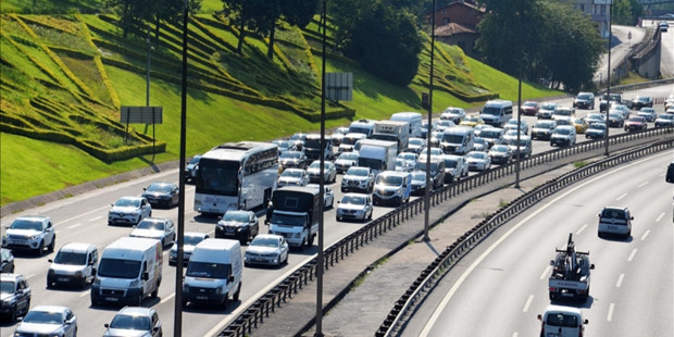 Bayramda yola çıkacaklar dikkat: Uzmanlardan yakıt tasarrufu için 7 öneri