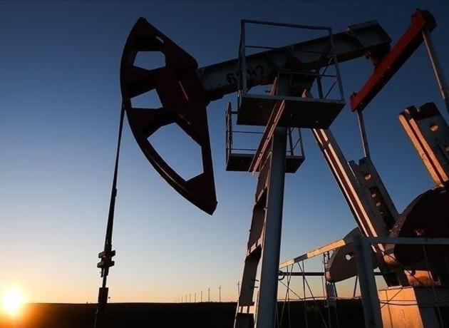 Arz arttı, talep belirsiz, Trump tarifeleri baskı yaratıyor: Petrol 70 dolar bandında tutunabilir mi?