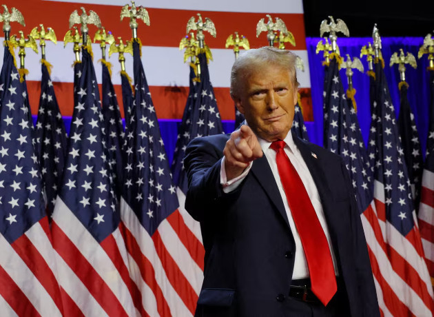 Trump'tan Kanada’ya 'reklam' misillemesi: Gümrük vergisine yüzde 10 zam