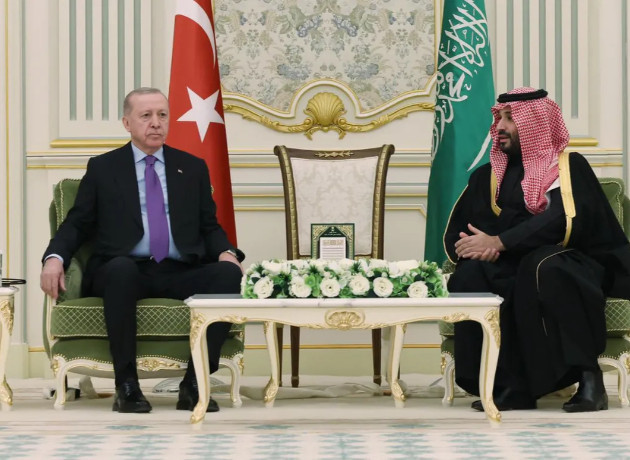 Cumhurbaşkanı Erdoğan Suudi Arabistan'da: 2 milyar dolarlık enerji anlaşması imzalandı