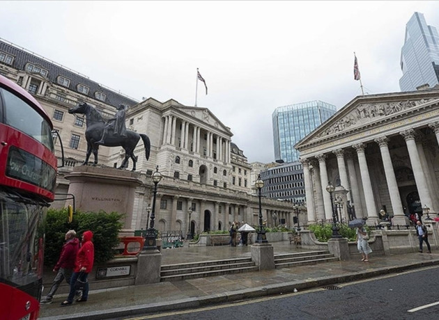 İngiltere Merkez Bankası faizi sabit bıraktı