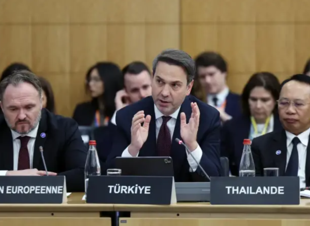 Bakan Bayraktar: "Enerjide temel zorluk talep artışı ve altyapı ihtiyacı"