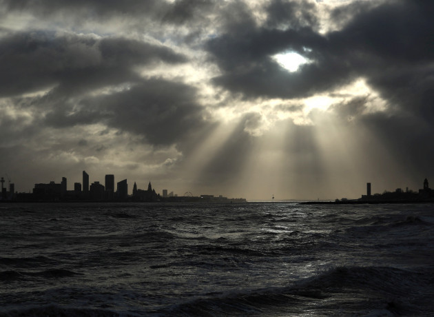 'Gri ülke' İngiltere'den enerji krizi önlemi: Yeni inşa edilen her ev için zorunlu hale geliyor