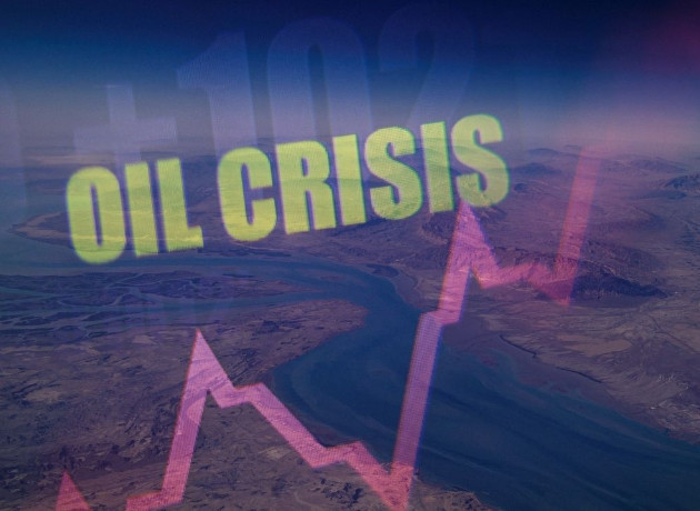 Doğrudan gemiye yükleniyor: "Gerçek" petrol fiyatları 150 dolara dayandı