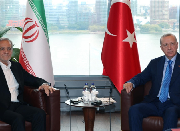 Cumhurbaşkanı Erdoğan, İran Cumhurbaşkanı Pezeşkiyan ile görüştü