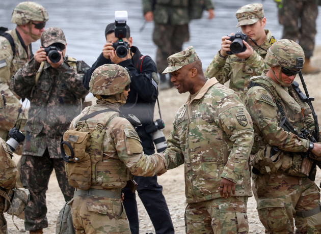 ABD'de zorunlu askerlik geri mi dönüyor? Otomatik kayıt ve ağır yaptırımlar yolda