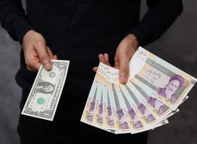 İran'ın para birimi dolar karşısında tarihi dipte