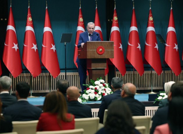 Cumhurbaşkanı Erdoğan'dan CHP'deki kurultay krizi için net mesaj: "Bizi ilgilendirmiyor"