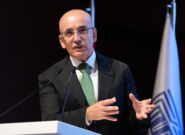 Şimşek: Türkiye'yi küresel bir üretim merkezi haline getirmek için çalışıyoruz