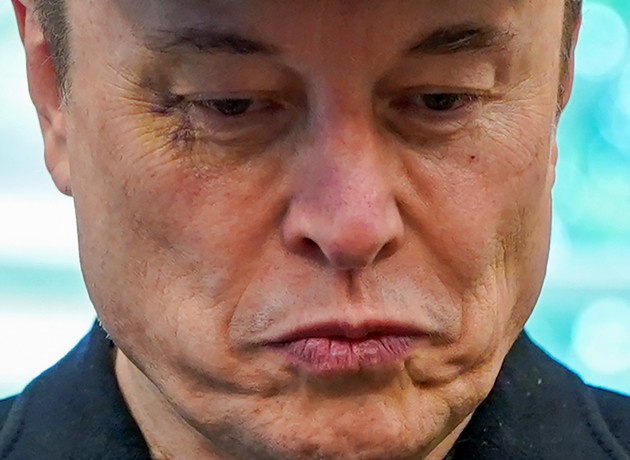 SpaceX hisselerindeki sert düşüş serveti geri çekti: Elon Musk trilyoner statüsünü kaybetti