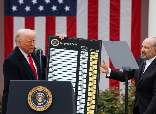 FT duyurdu: Trump, onlarca ülkeye yeni gümrük tarifeleri getirmeye hazırlanıyor