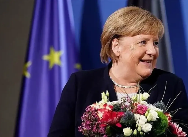 AfD’nin seçim zaferi Merkel’i sarstı! “Bir CDU üyesi olarak kalbim kan ağlıyor”