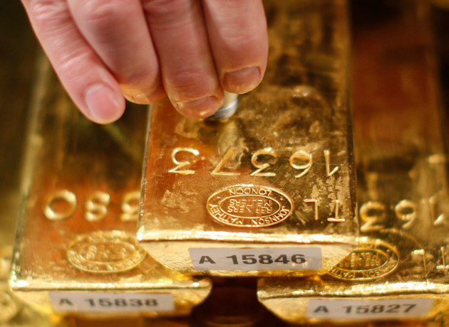 Altın çakıldı! Fiyatlar iki ayın en düşük seviyesine geriledi: Sırada 4 bin dolar mı var?