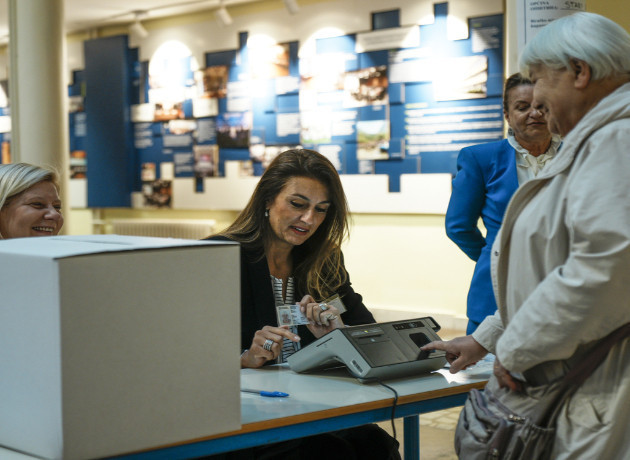 Bosna Hersek seçimlerinde ilk sonuçlar: Üç üyelikte de önde giden isimler belli oldu