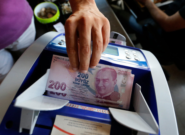S&P'den Türkiye tahmini, bankalar için uyarı: Enflasyon, faiz ve dolar/TL