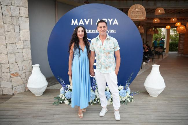 Cemiyet hayatı “Mavi Beyaz Gece”de buluştu: Bodrum’da göz kamaştıran davet - Resim : 3