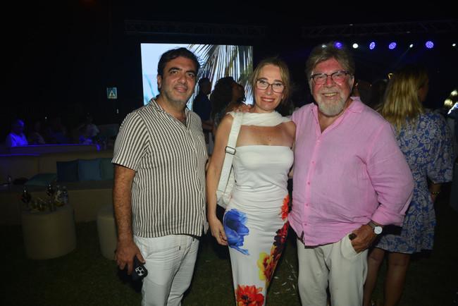 Cemiyet hayatı “Mavi Beyaz Gece”de buluştu: Bodrum’da göz kamaştıran davet - Resim : 2