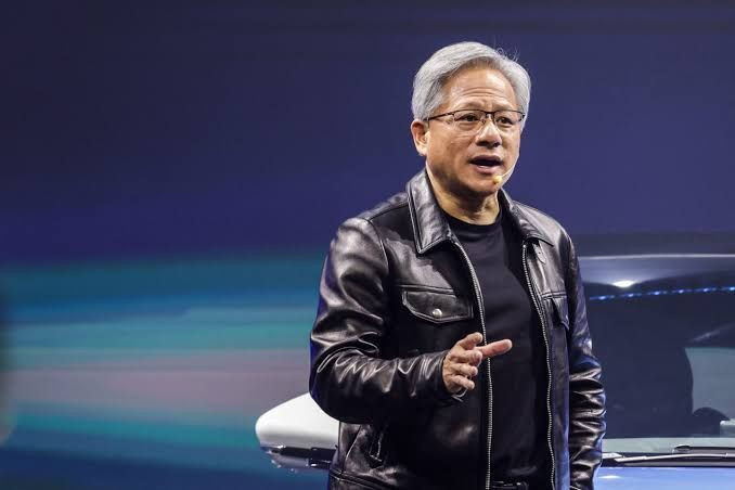 Nvidia CEO'sunun yıllardır üzerinden çıkarmadığı deri ceket 960 bin dolara satıldı - Resim: 1