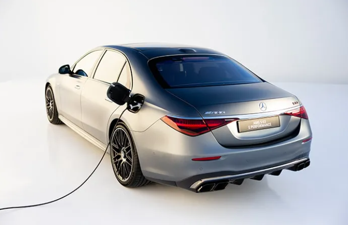 Mercedes elektriklide rotayı değiştirdi: Bazı modeller rafa kalkıyor - Resim: 1