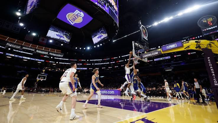 NBA tarihine geçecek satış: Los Angeles Lakers 12 milyar doların üzerinde el değiştiriyor! - Resim: 2