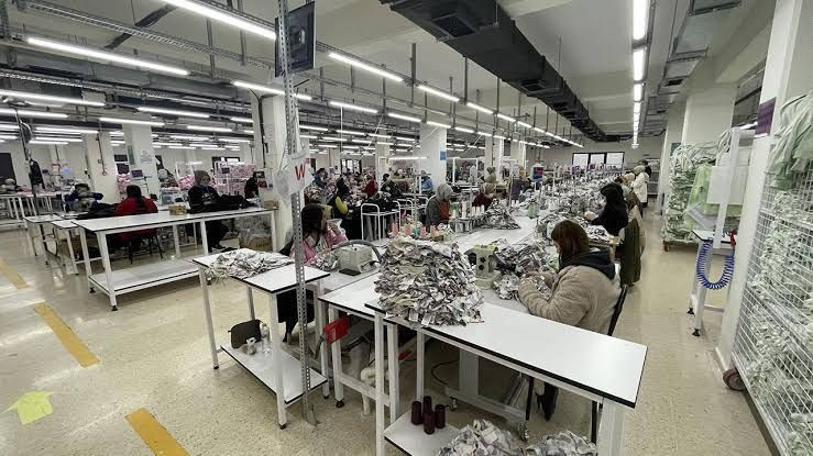 Resmi Gazete'de yayımlandı: İstihdamını koruyan işletmelere 3.500 TL destek - Resim: 2