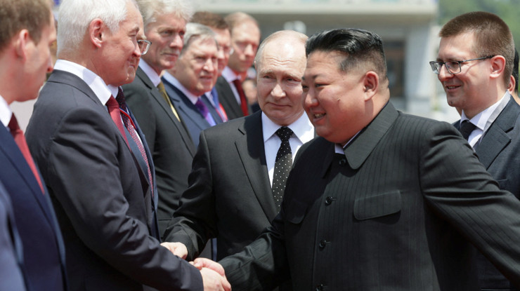 Putin 24 yıl sonra Kuzey Kore'ye gitti