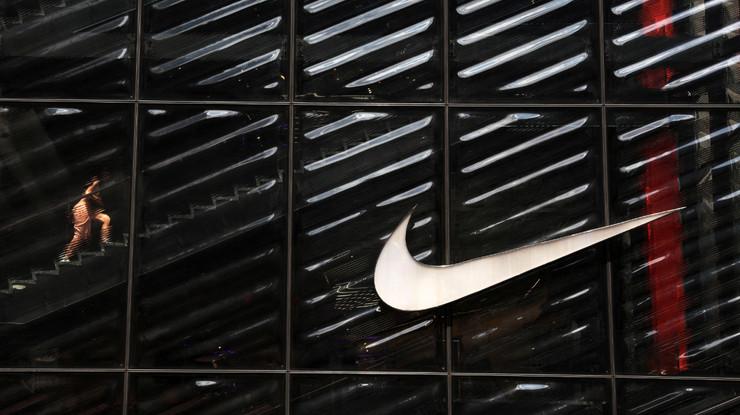 Nike CEO'su eleştiri oklarının hedefi oldu