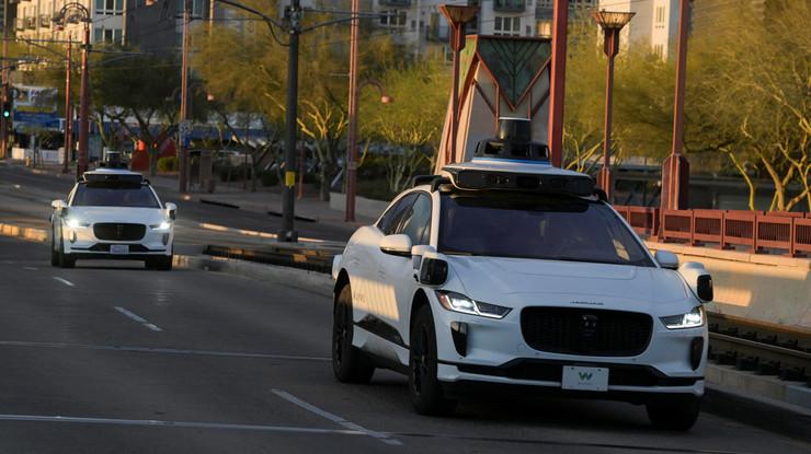 Alphabet'ten 5 milyar dolarlık Waymo sürprizi