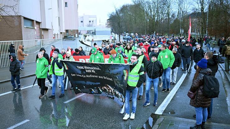 Audi Brüksel fabrikası çalışanlarından protesto