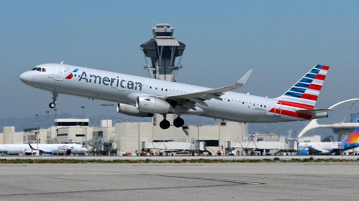 Teknik aksaklık giderildi, American Airlines uçuşlarını tekrar başlattı