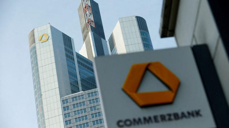 Commerzbank, UniCredit'in baskısına karşı binlerce kişiyi işten çıkarabilir