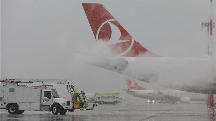 THY, İstanbul'daki kar yağışı nedeniyle bazı seferleri iptal etti