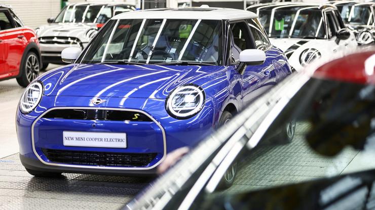 BMW’den elektrikli Mini için fren: Talep azalınca 600 milyon sterlinlik yatırım askıya alındı